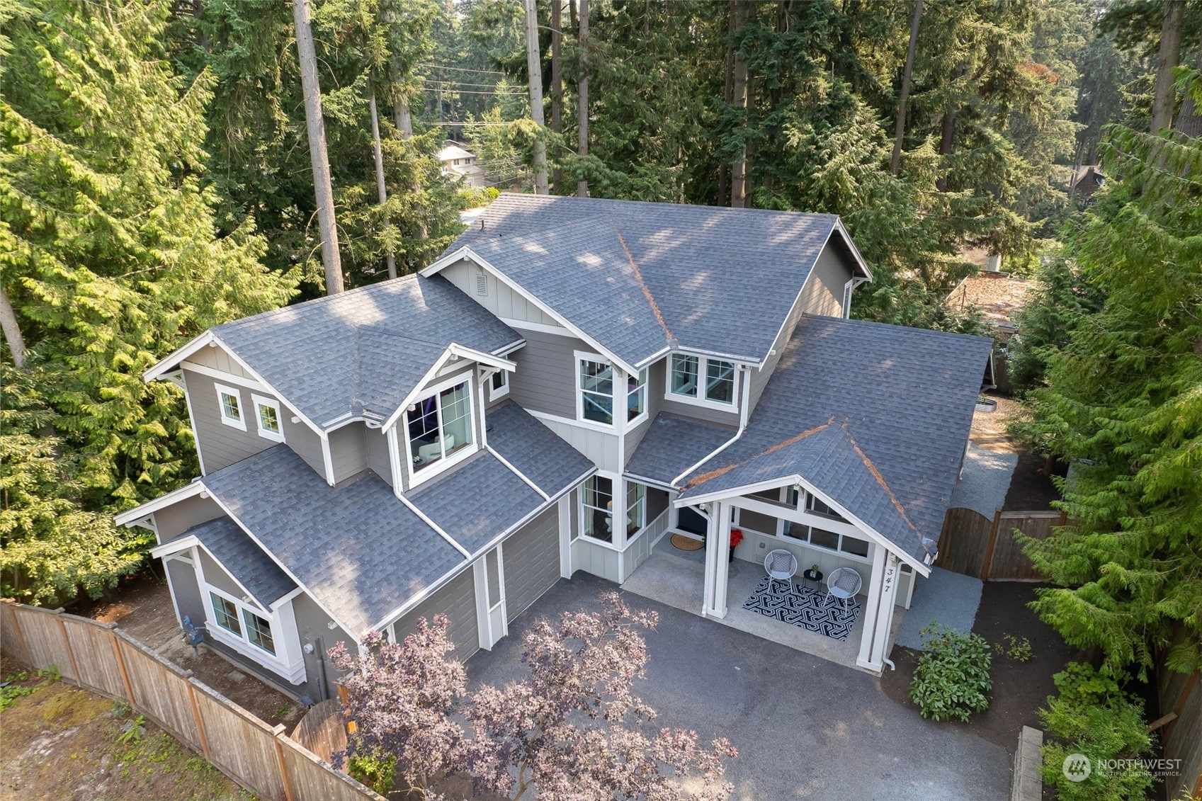 Property Photo:  347 NE 180th Street  WA 98155 