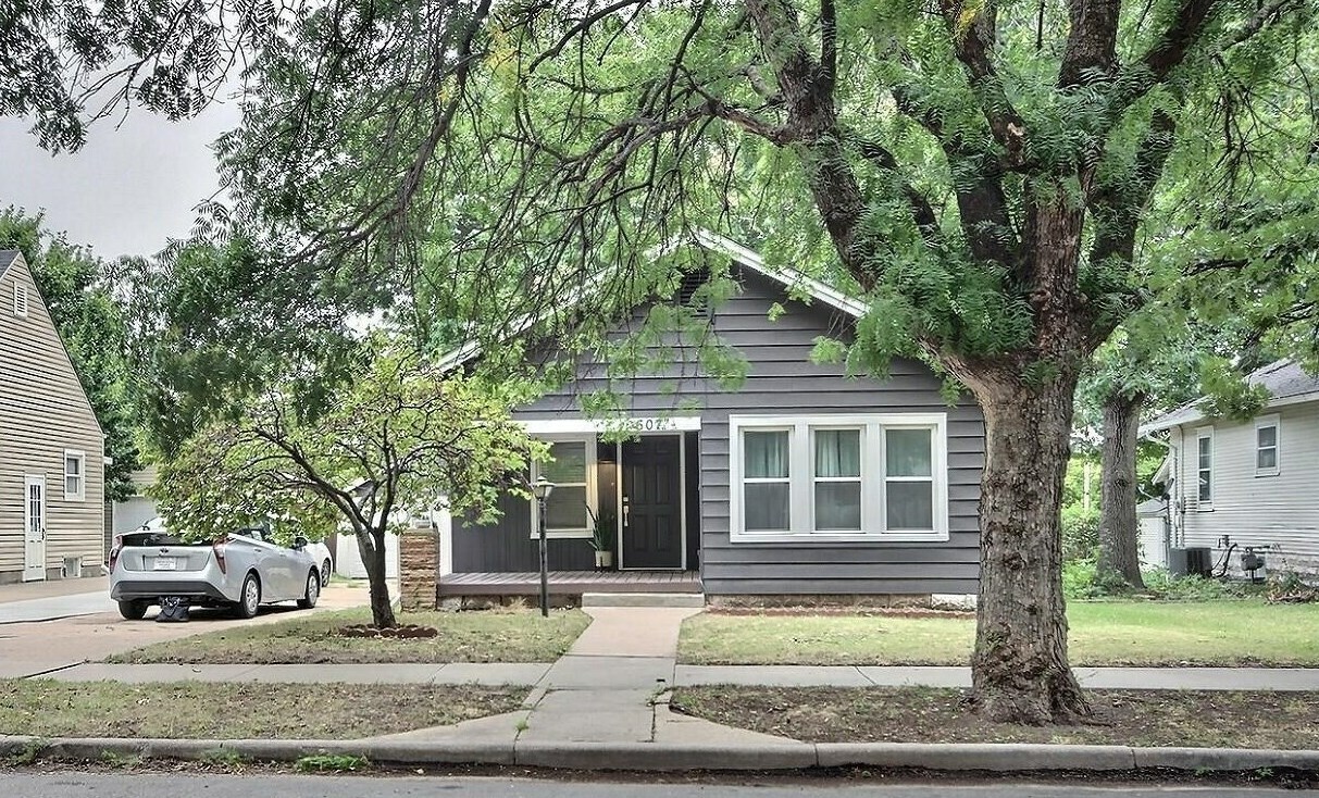 Property Photo:  607 S Holyoke St  KS 67218 