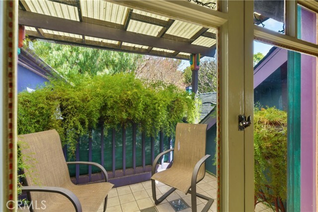 Property Photo:  1701 N Orange Grove Avenue  CA 90046 