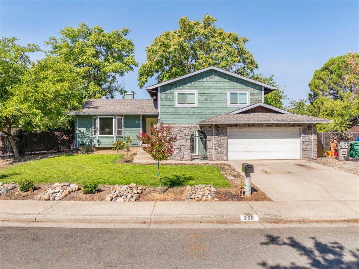 308 Tourmaline Way  Redding CA 96003 photo