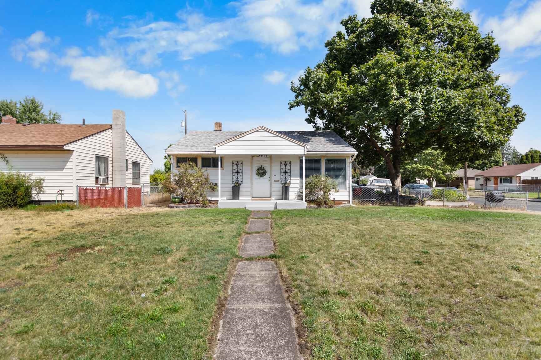 Property Photo: 4404 N Whitehouse St WA 99205