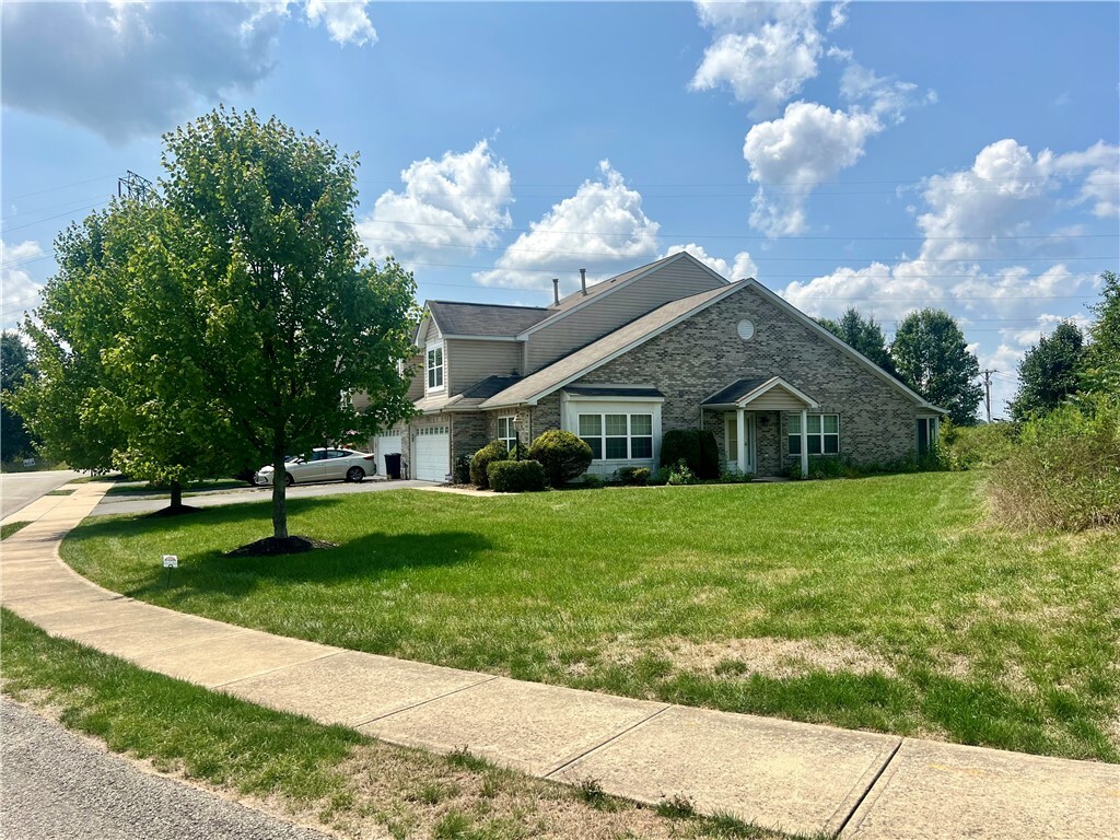 Property Photo:  2304 Wheatland Circle  PA 15626 