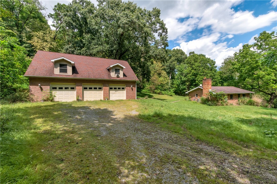 Property Photo:  263 Evans Rd  PA 16063 