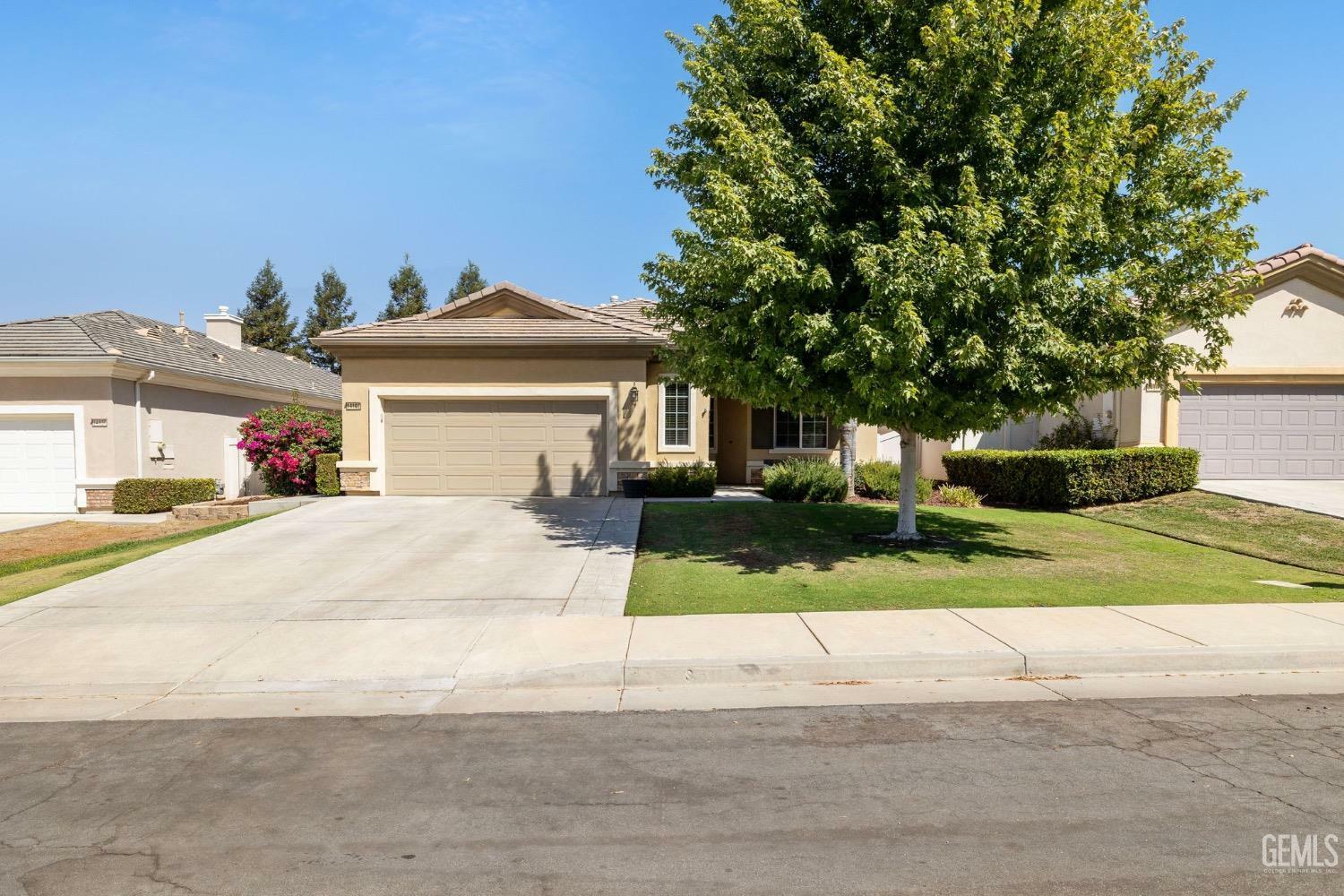 Property Photo:  14102 Calico Village Drive  CA 93306 