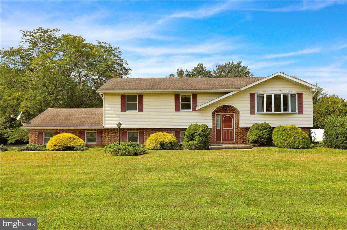 Property Photo:  9707 Longswamp Road  PA 19539 