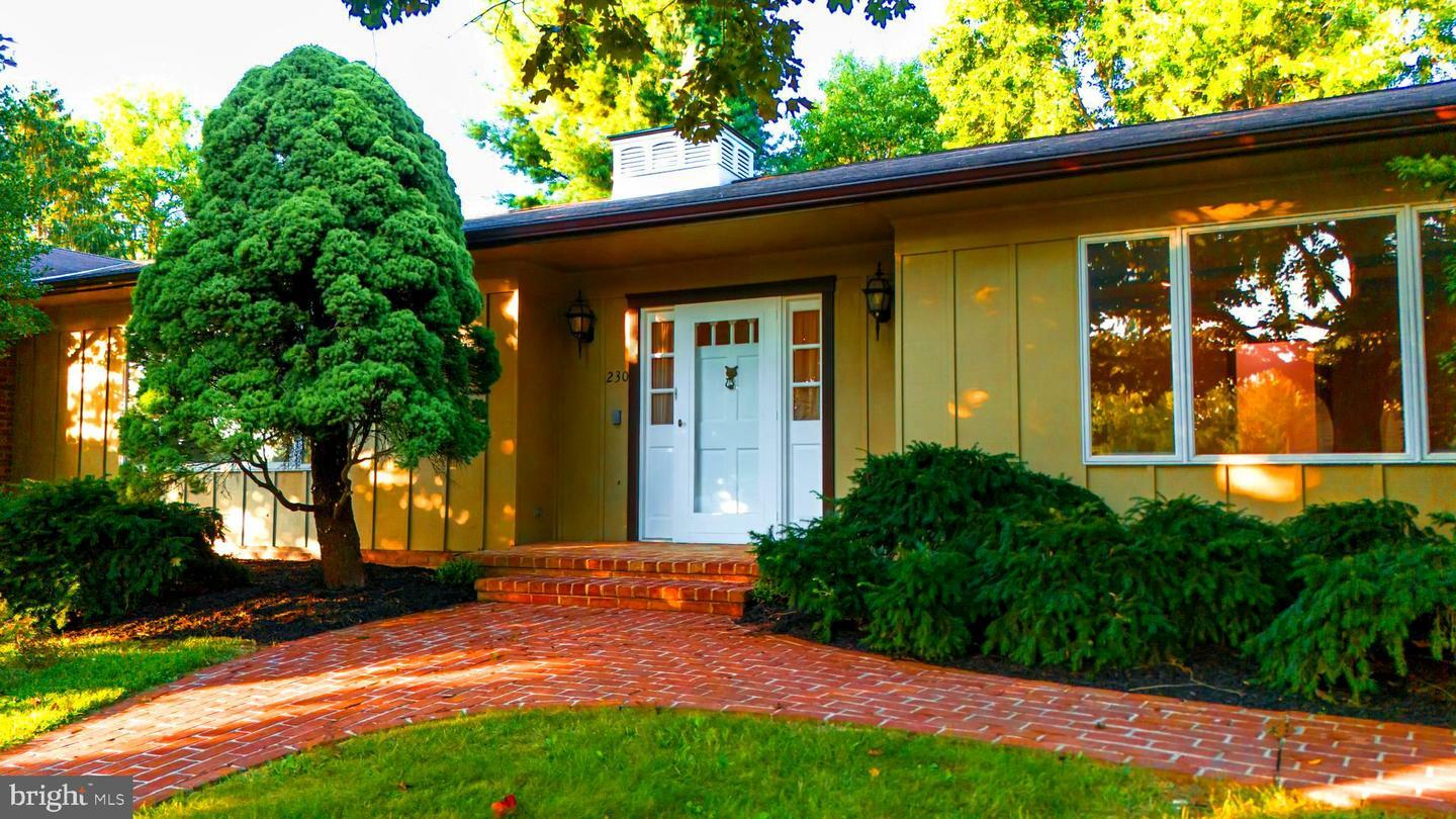 230 Primrose Lane  Hanover PA 17331 photo