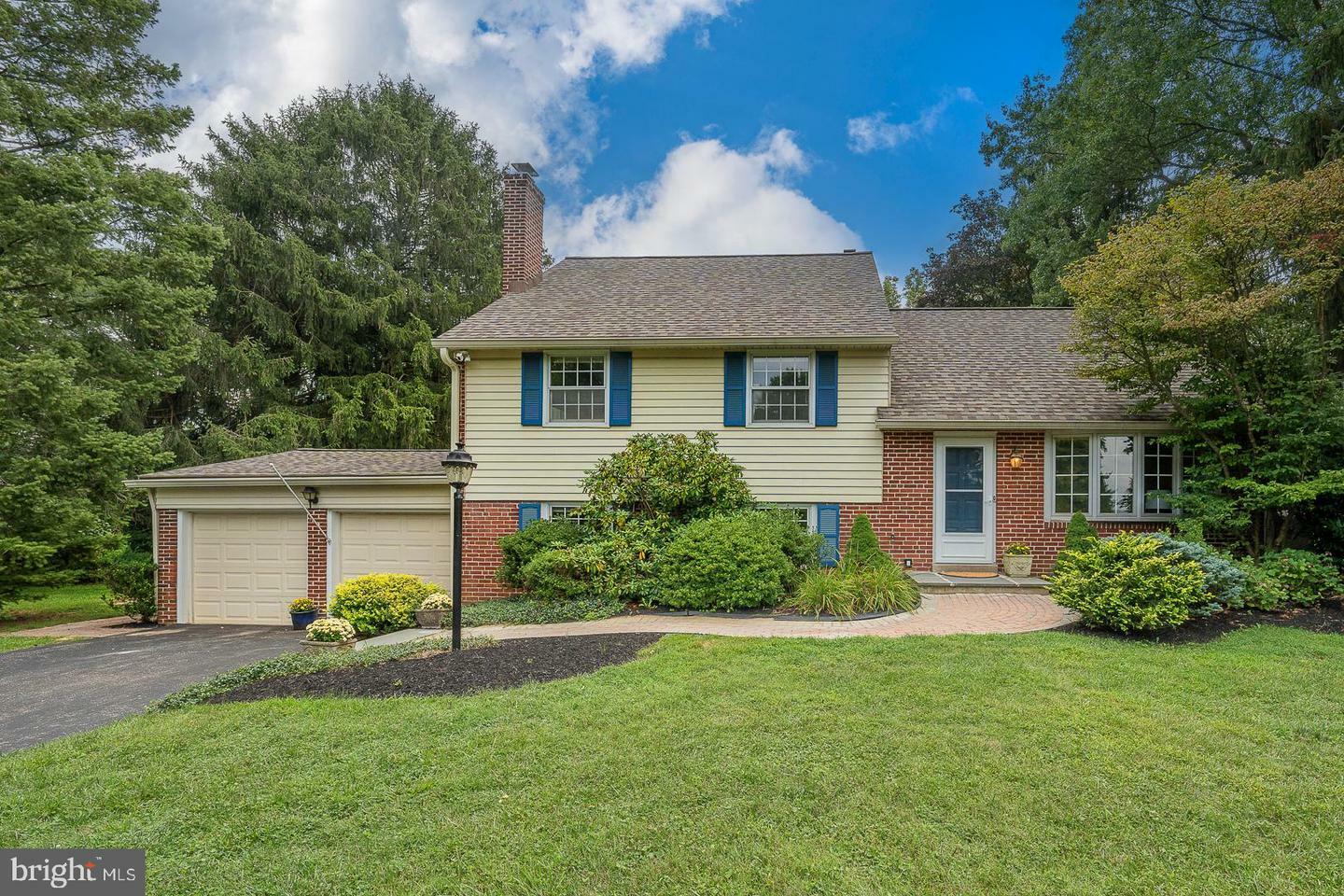 Property Photo:  679 Wallace Drive  PA 19087 