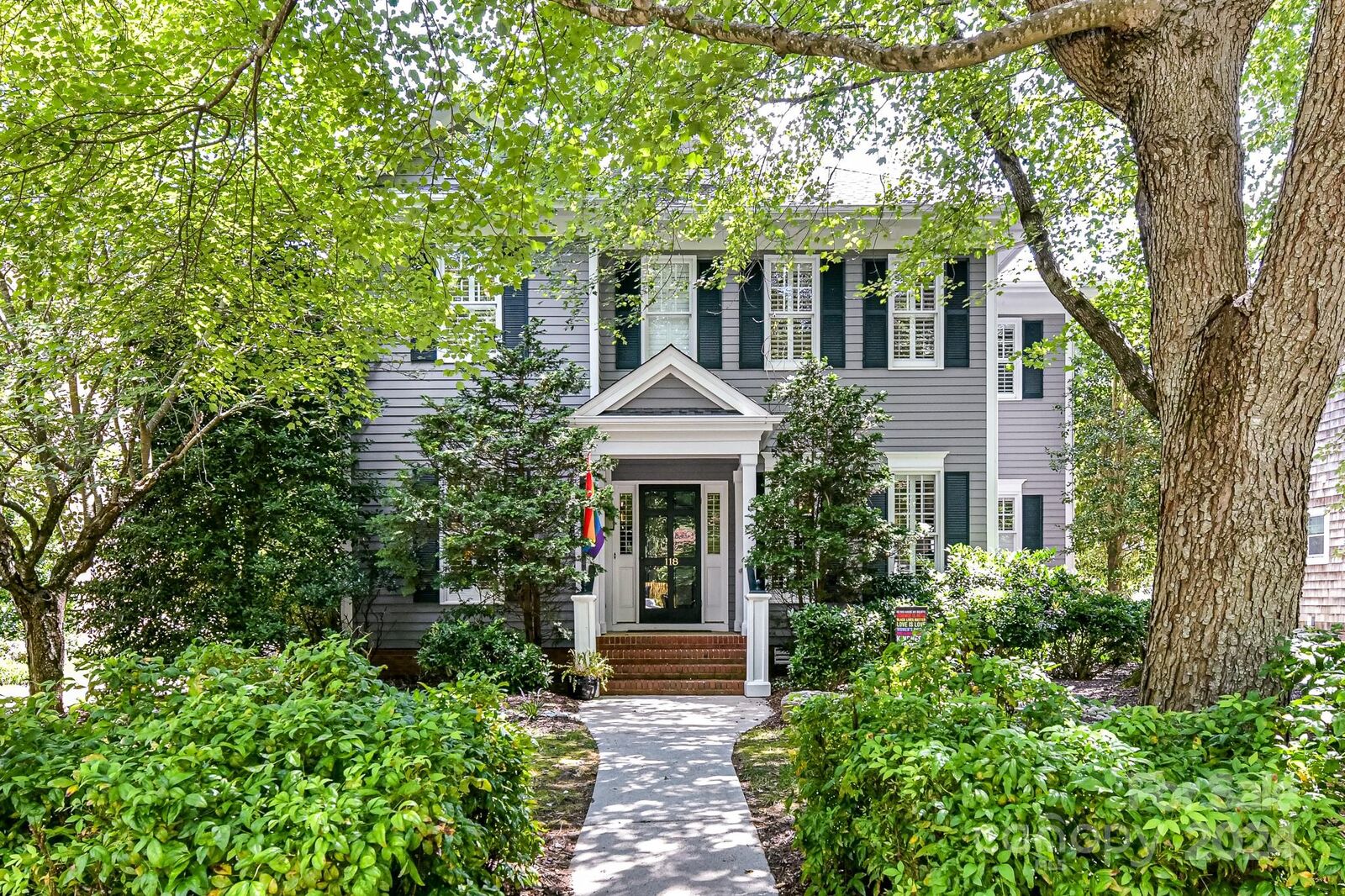 Property Photo: 118 N Lynbrook Drive NC 28036