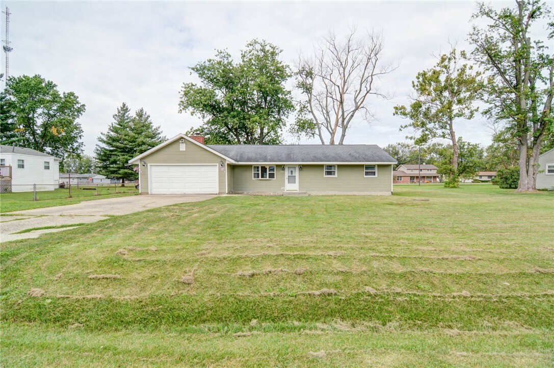 Property Photo:  2263 Wilcox Lane  IL 62526 