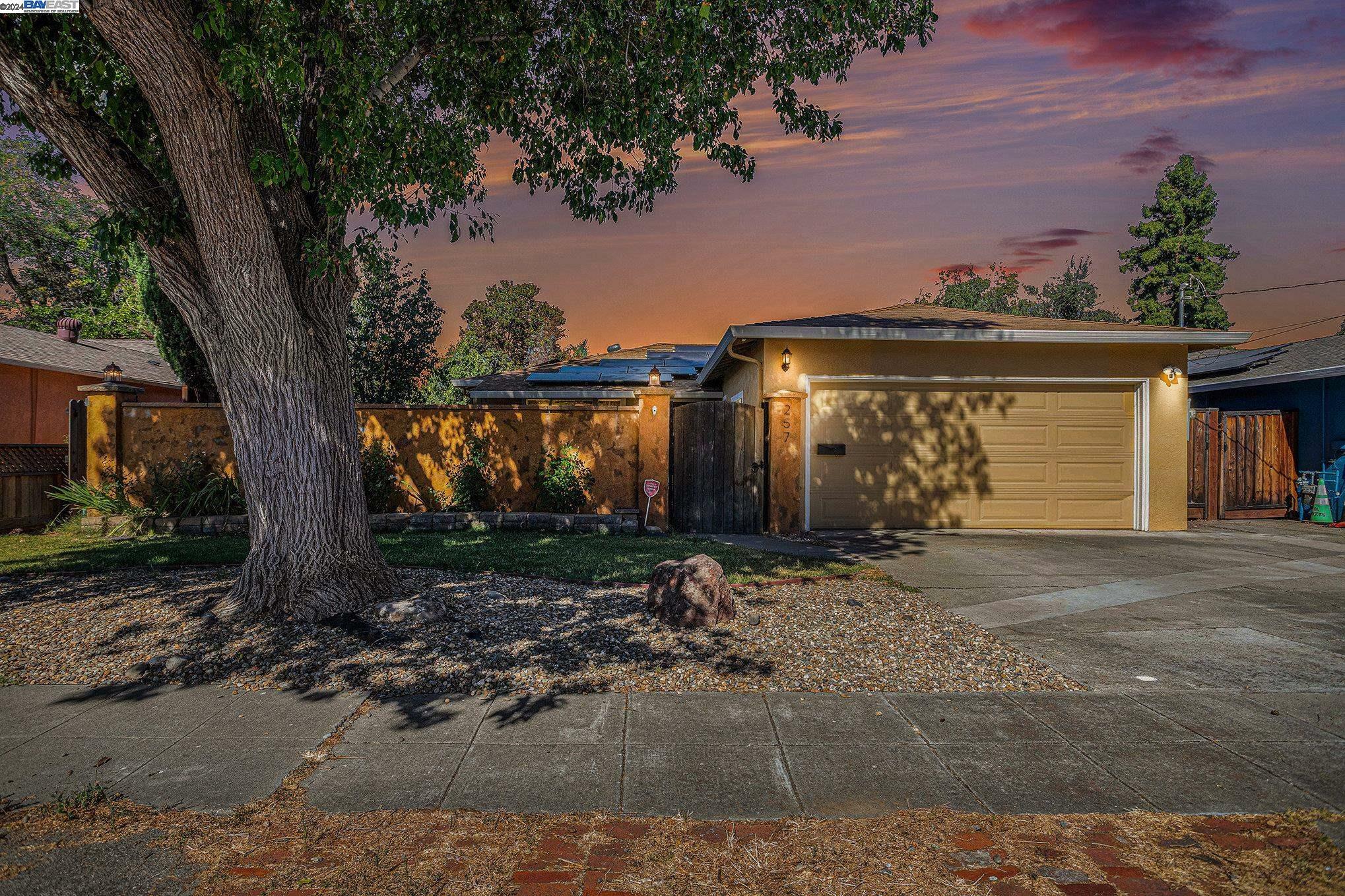 Property Photo:  257 Albatross Ave  CA 94551 