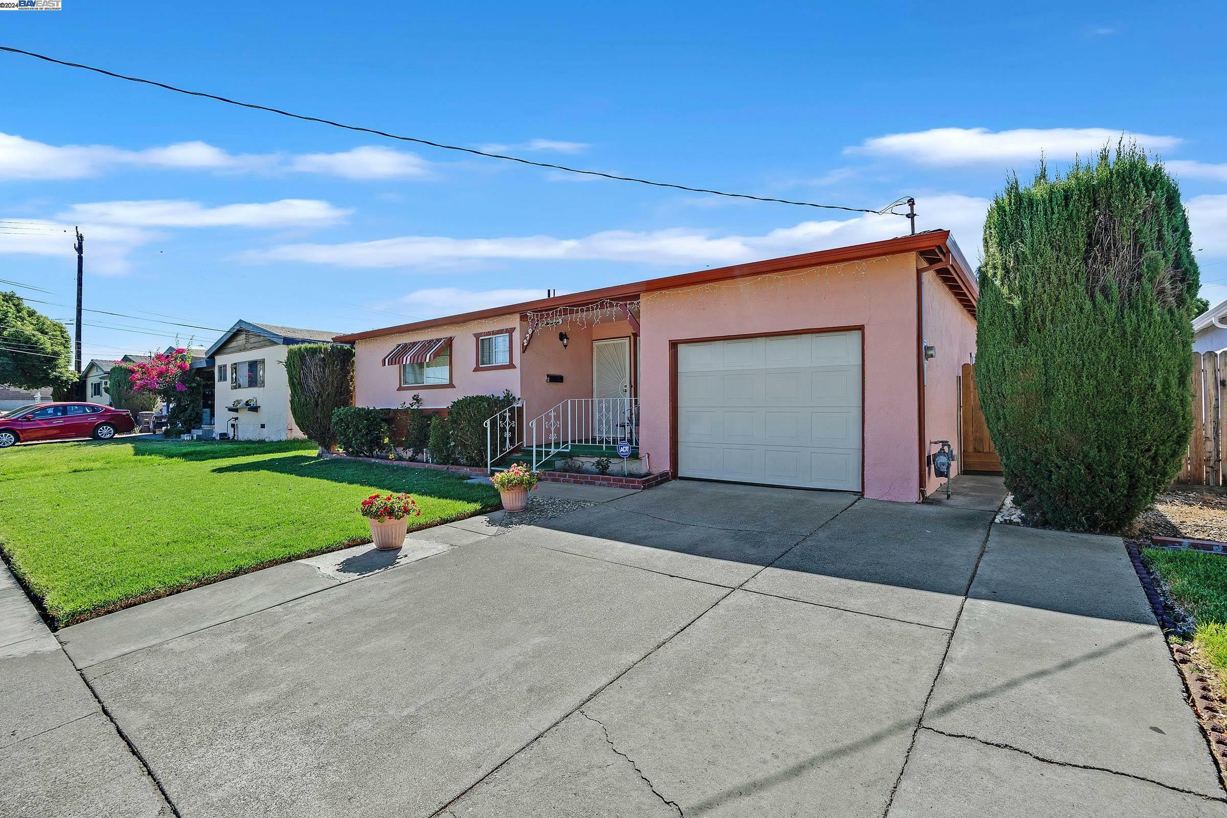 Property Photo:  270 Benjamin Ave  CA 94565 