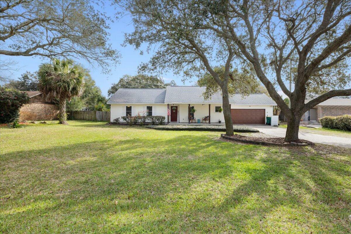 Property Photo:  506 Benning Drive  FL 32541 