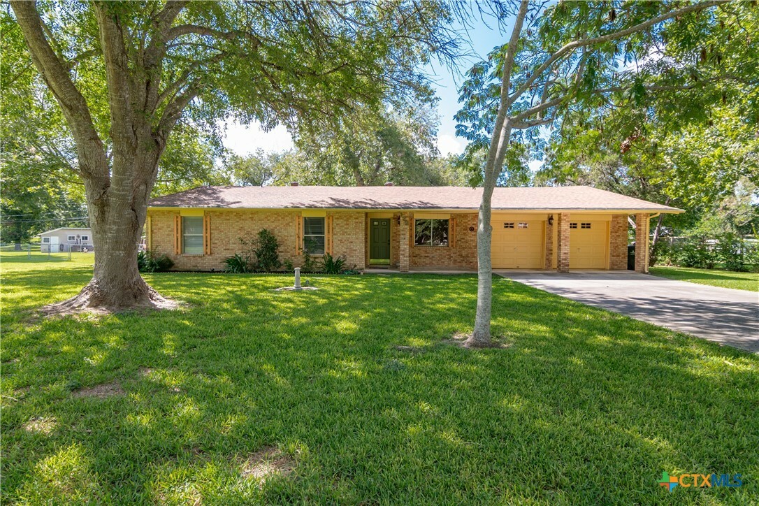 Property Photo:  129 Nueces Lane  TX 78155 