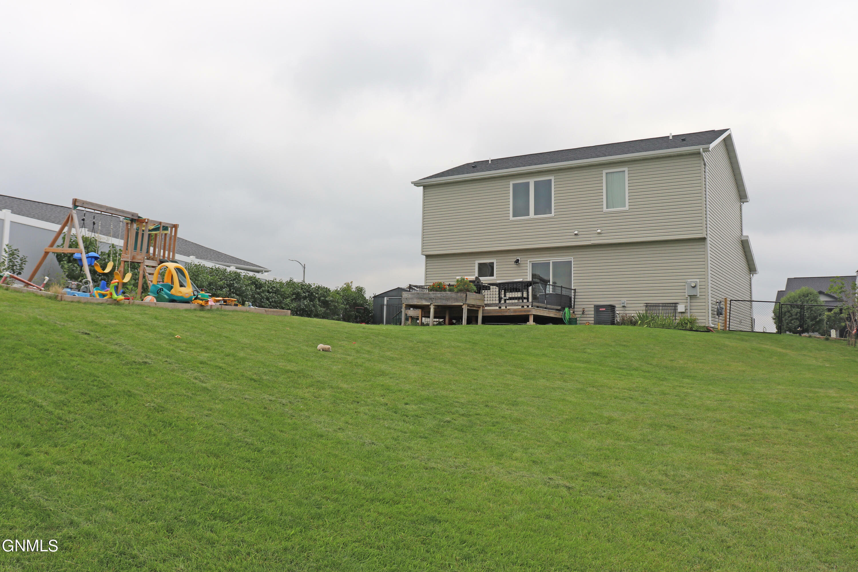 Property Photo:  1408 Plains Bend SE  ND 58554 