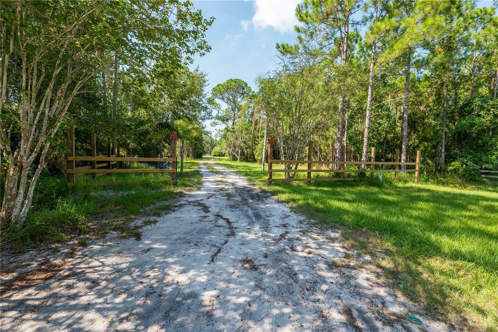 Property Photo:  895 Cowpen Road  FL 32764 