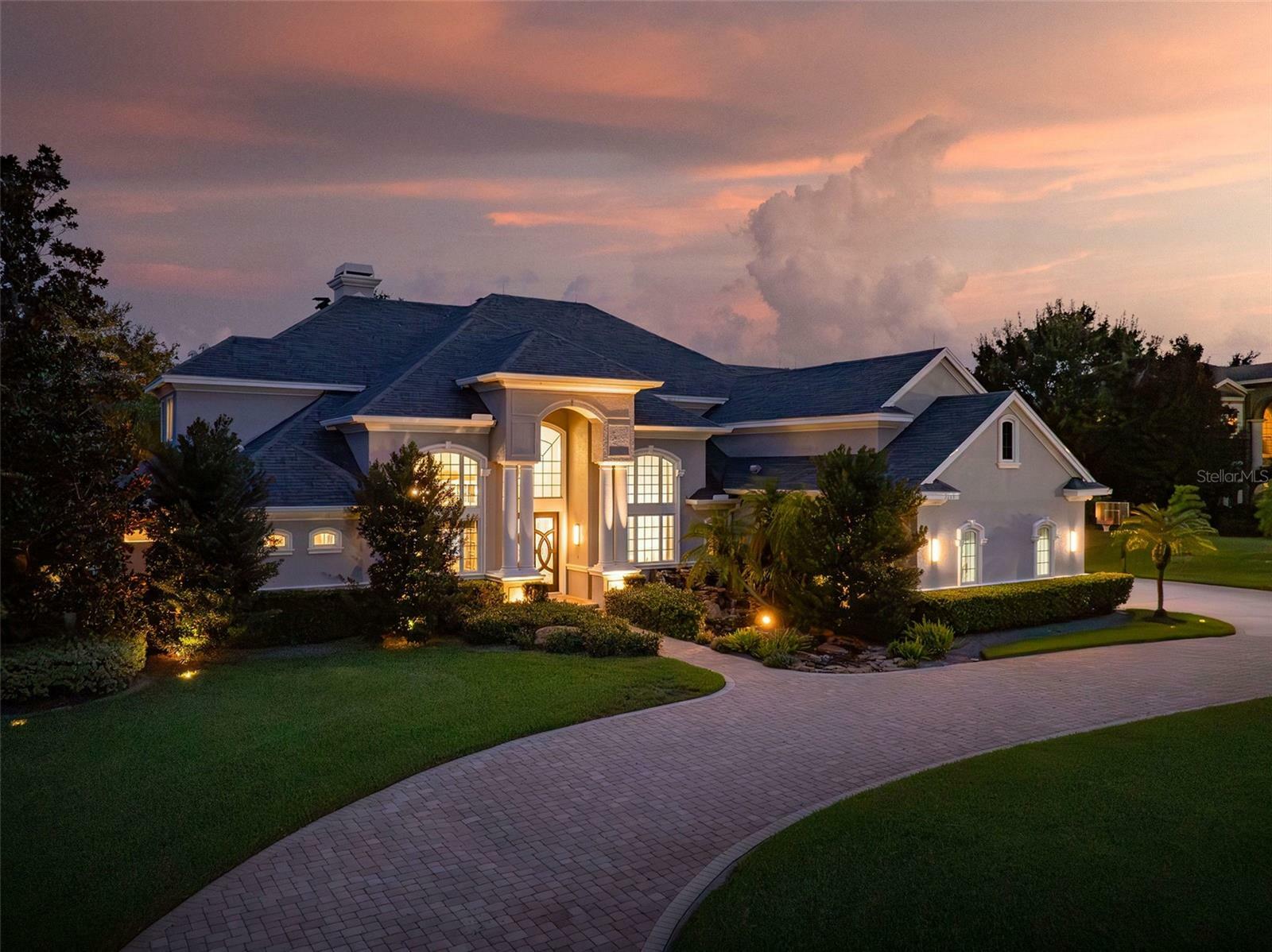 Property Photo: 2283 Mackenzie Court FL 33765
