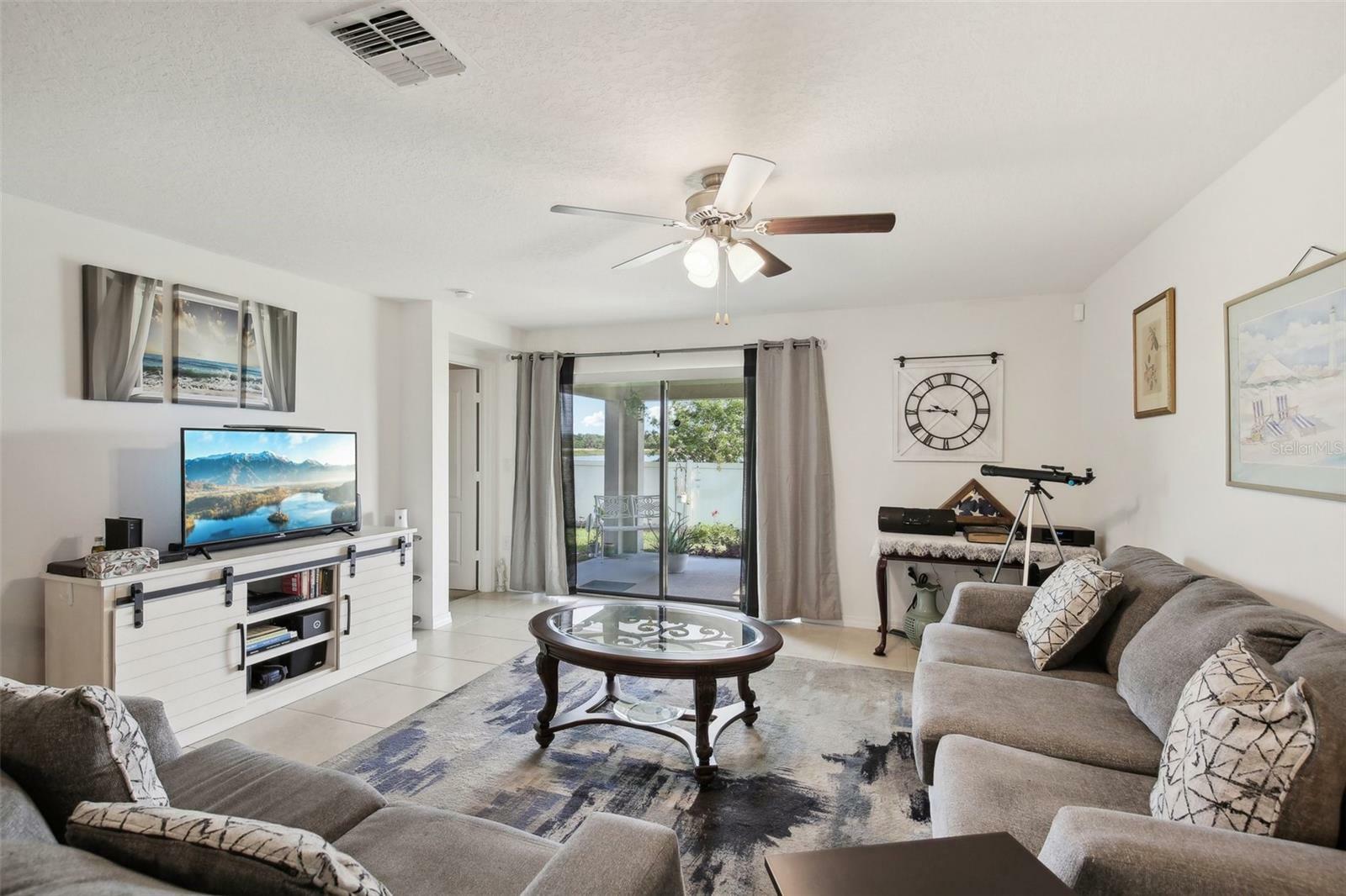 Property Photo:  834 Chatham Walk Drive  FL 33570 