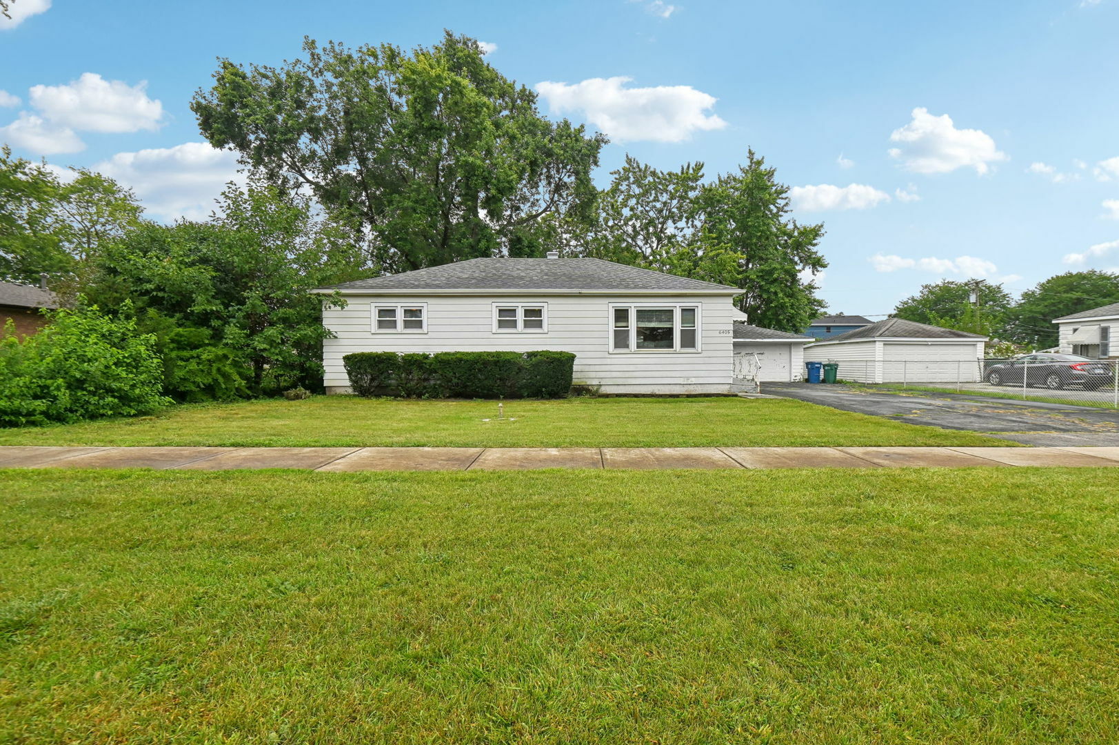 Property Photo:  6405 W 85th Place  IL 60459 