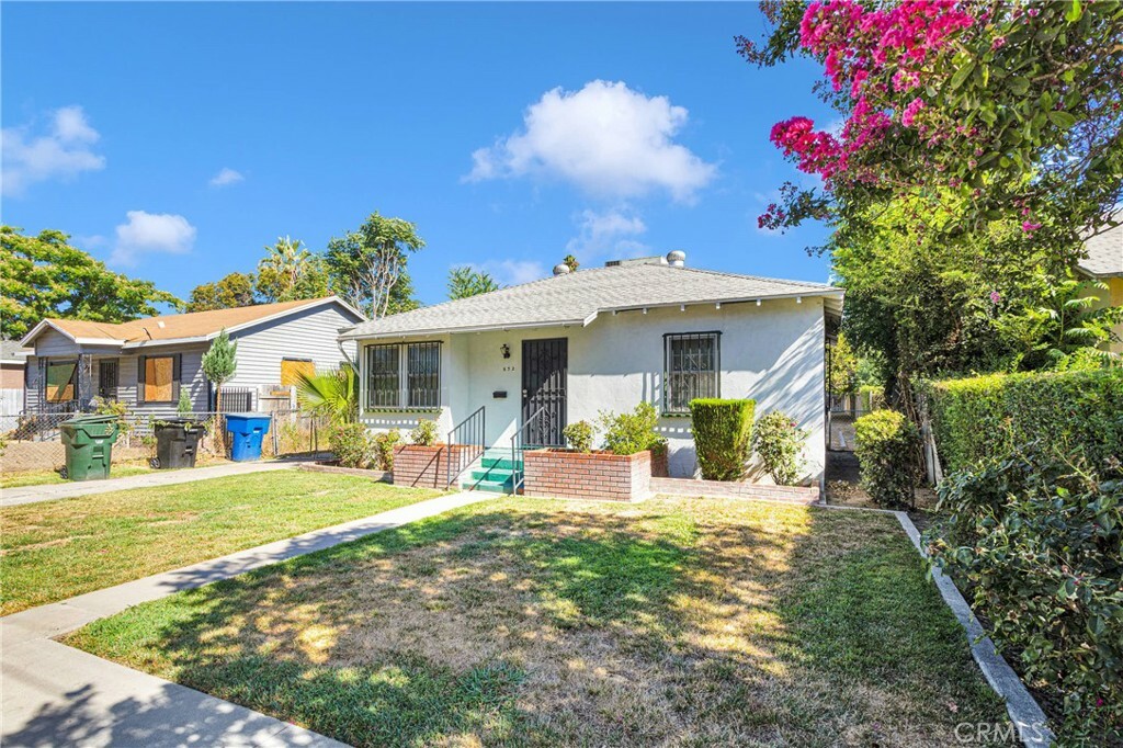 Property Photo:  832 W 27th Street  CA 92405 