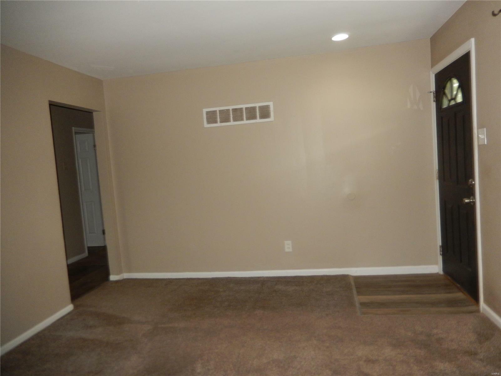 Property Photo:  2611 Daman Court  MO 63136 