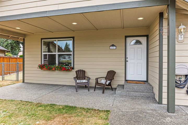Property Photo:  5257  Del Tormey Place SE  WA 98366 
