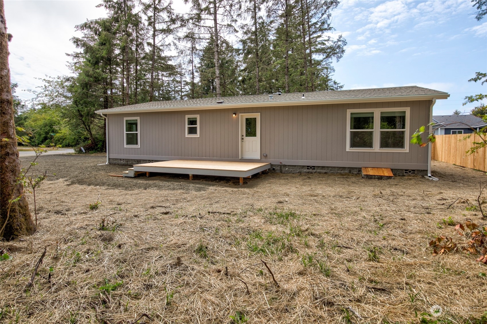 Property Photo:  610 Paradise Court NE  WA 98569 