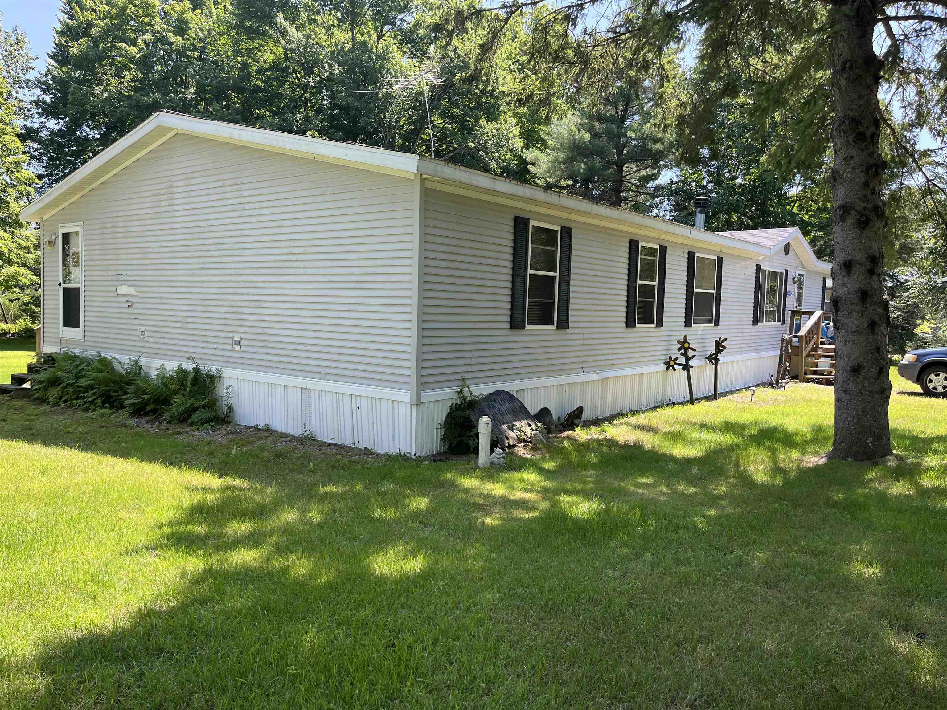 Property Photo:  17200 Brookside Court  WI 54175 