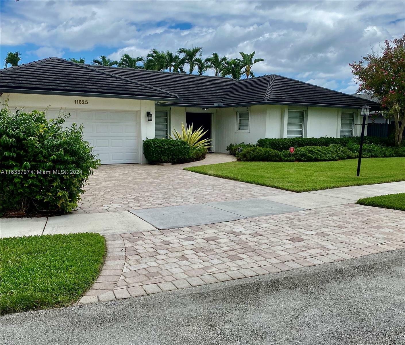 Property Photo:  11625 SW 100th Ter  FL 33176 