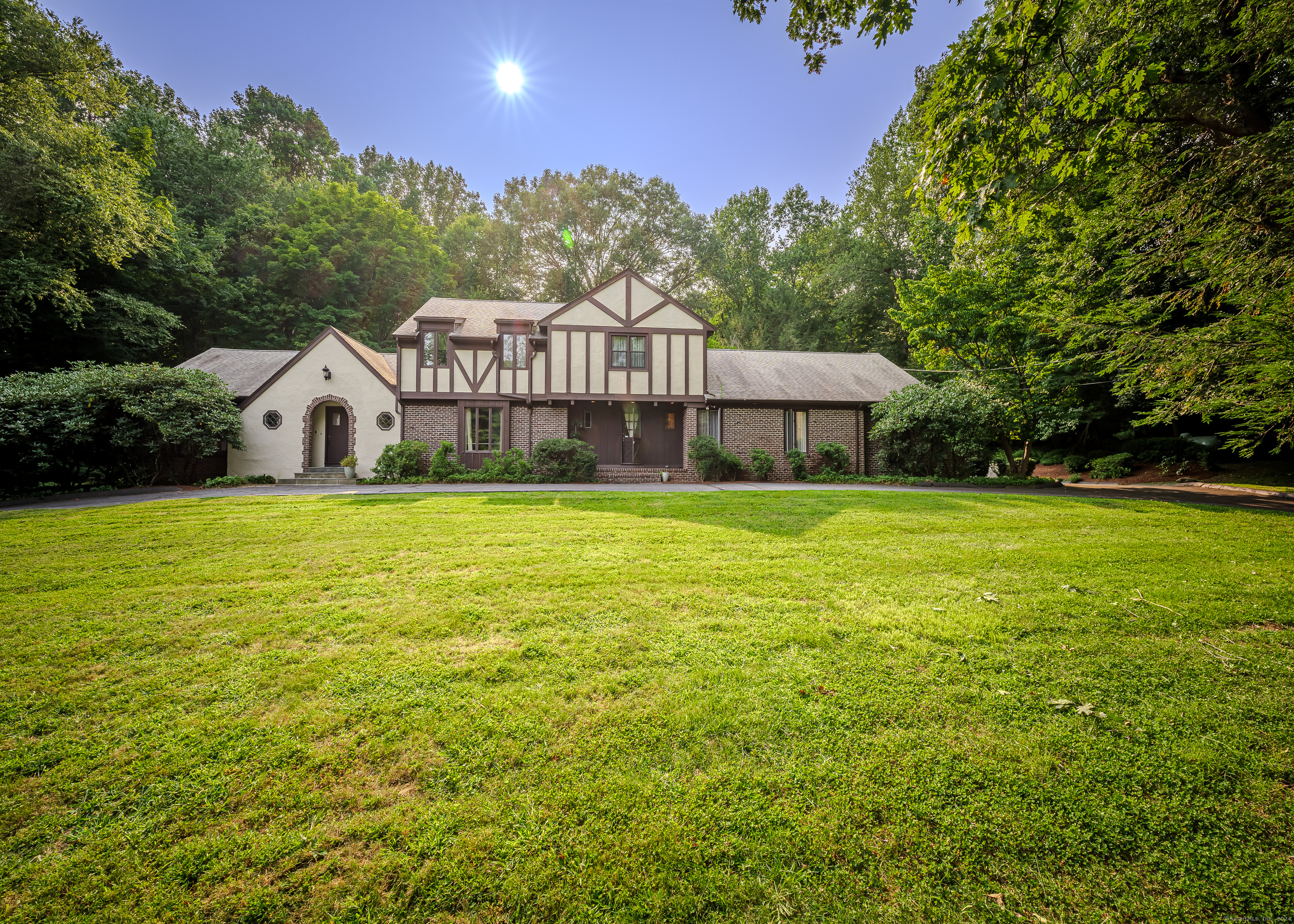 Property Photo:  14 Tulip Tree Lane  CT 06525 