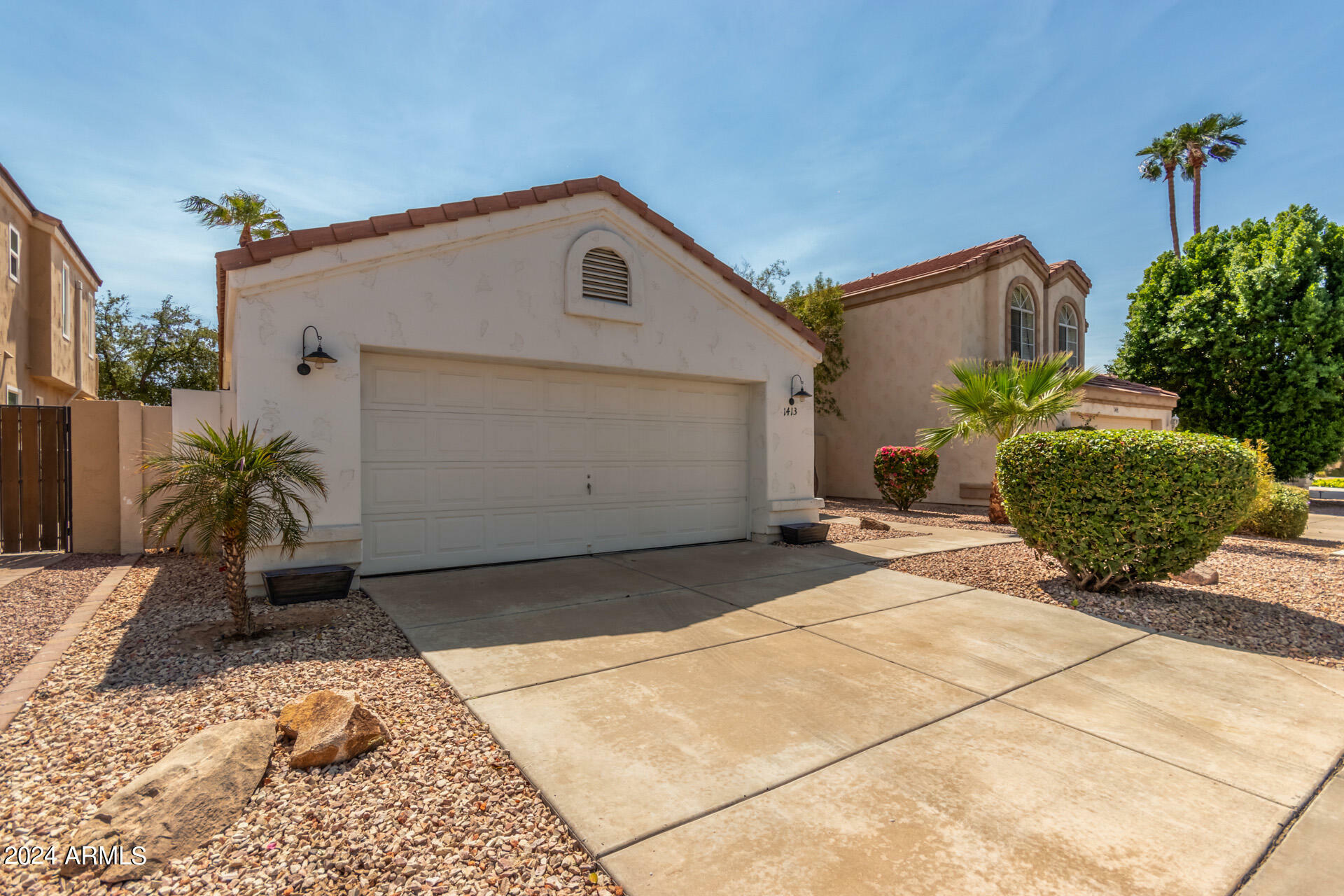 Property Photo:  1413 W Lake Mirage Court  AZ 85233 