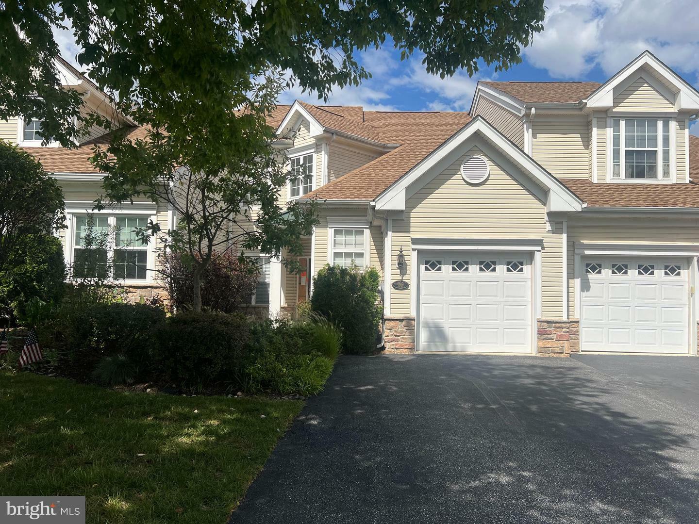 Property Photo:  16 Dresner Circle  PA 19061 