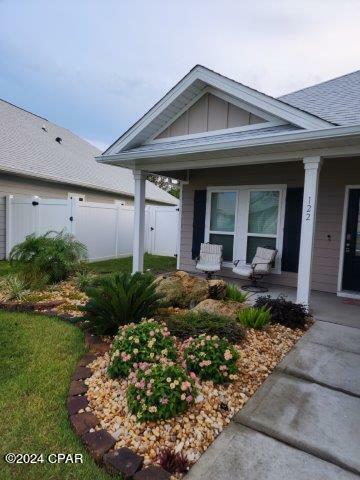 Property Photo:  122 Moonraker Circle  FL 32407 