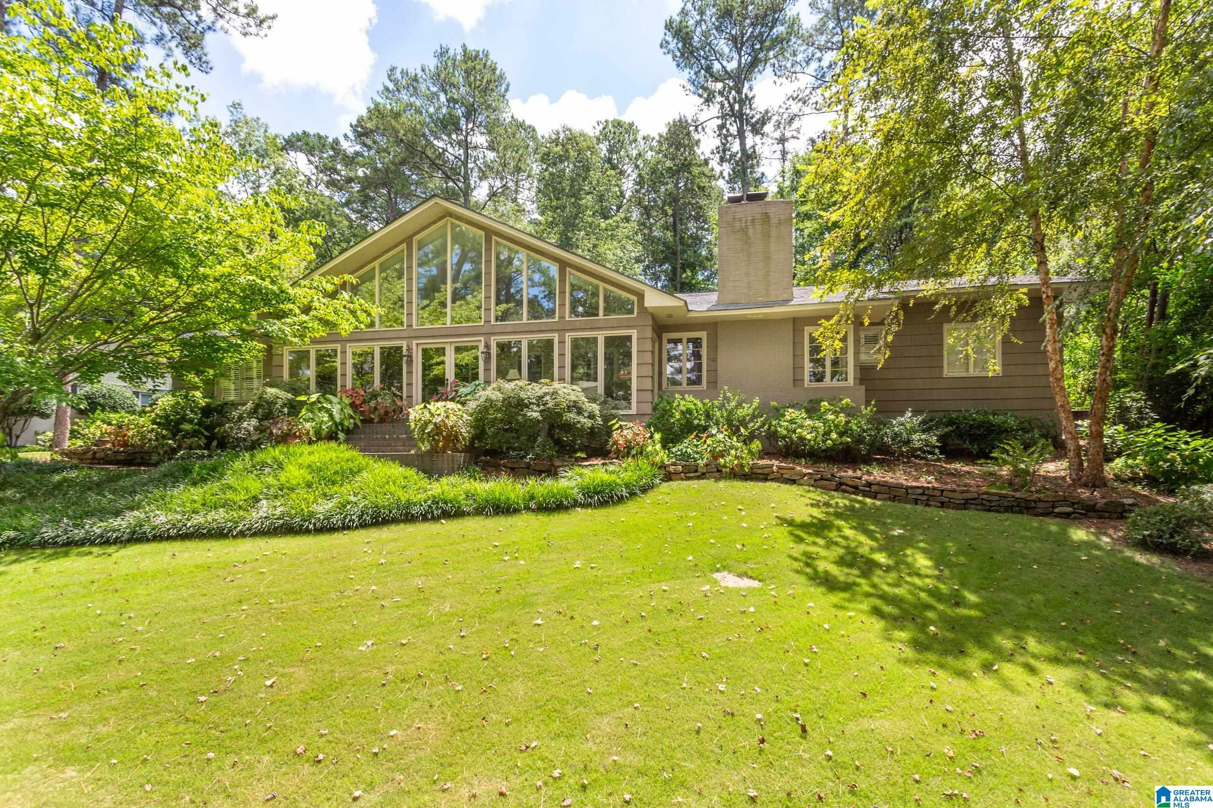 Property Photo:  207 Wildwood Road  AL 35901 