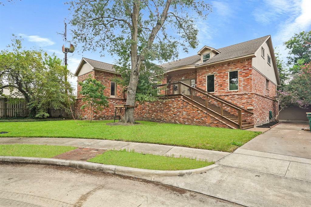 Property Photo:  9703 Oasis Drive  TX 77096 