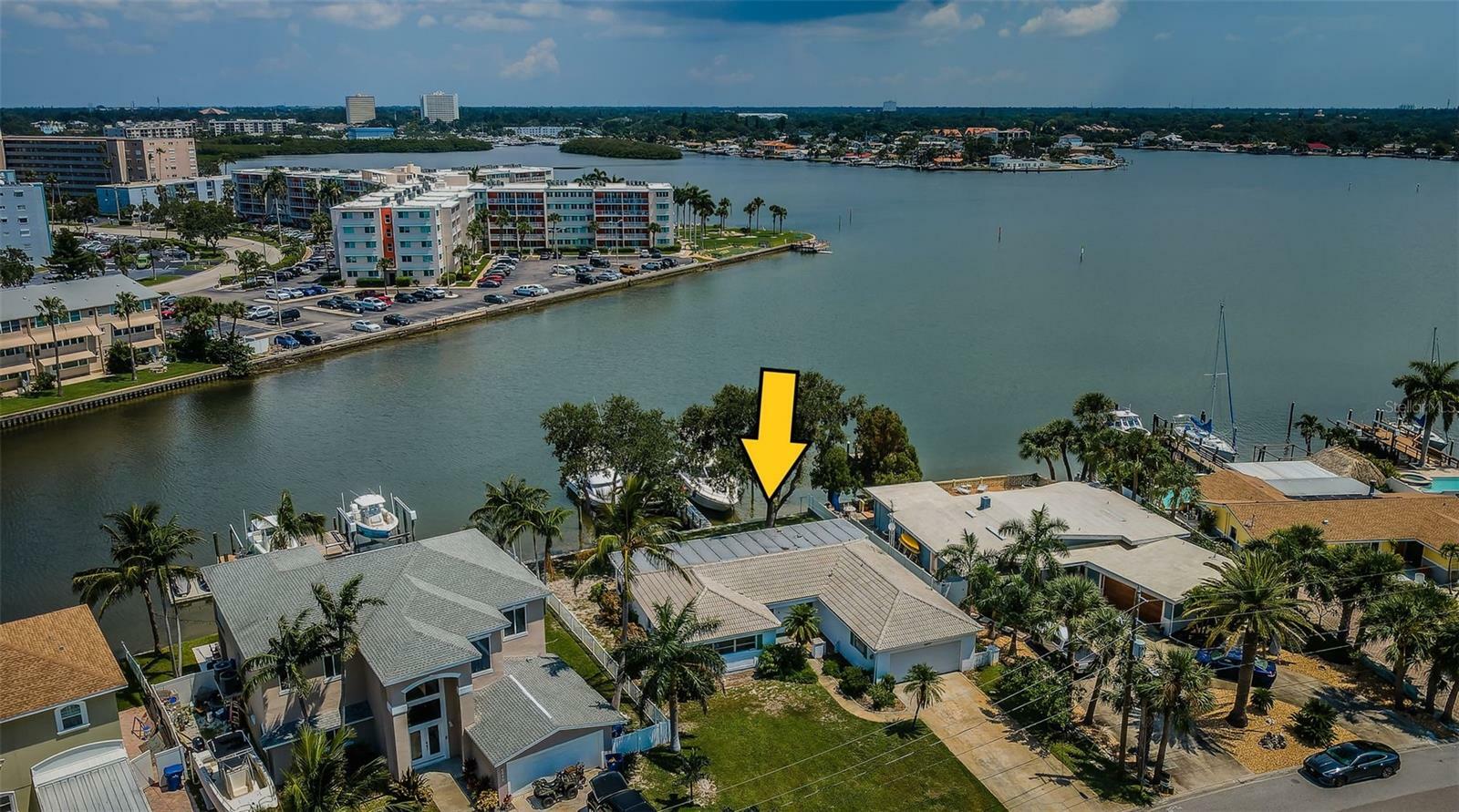 Property Photo:  6944 S Shore Drive S  FL 33707 