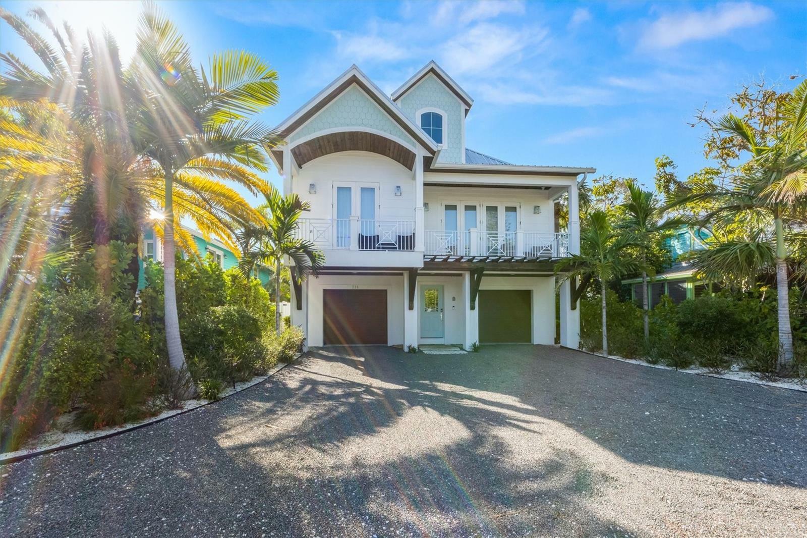 Property Photo: 316 Spring Avenue FL 34216