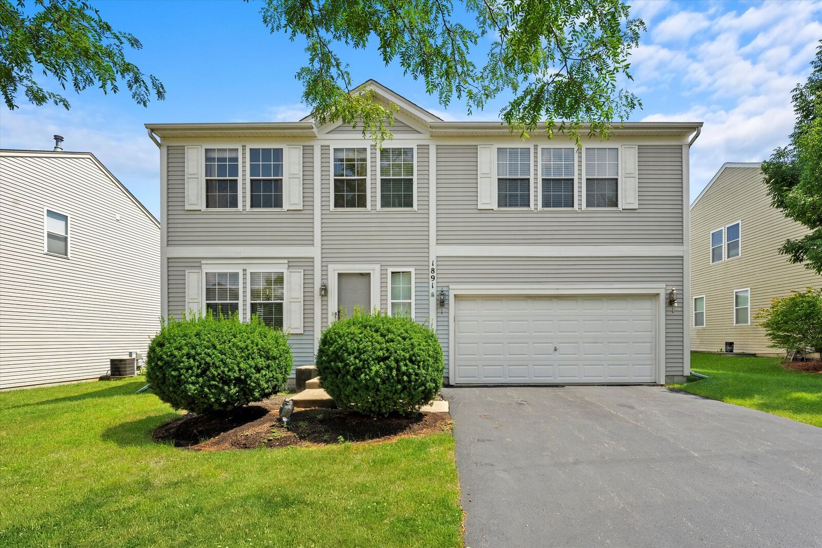 Property Photo: 1891 Faxon Drive IL 60538