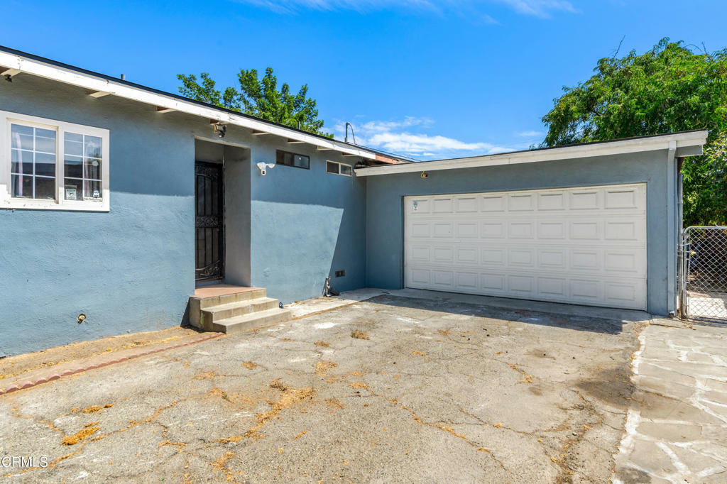 Property Photo:  231 E South Street  CA 92376 