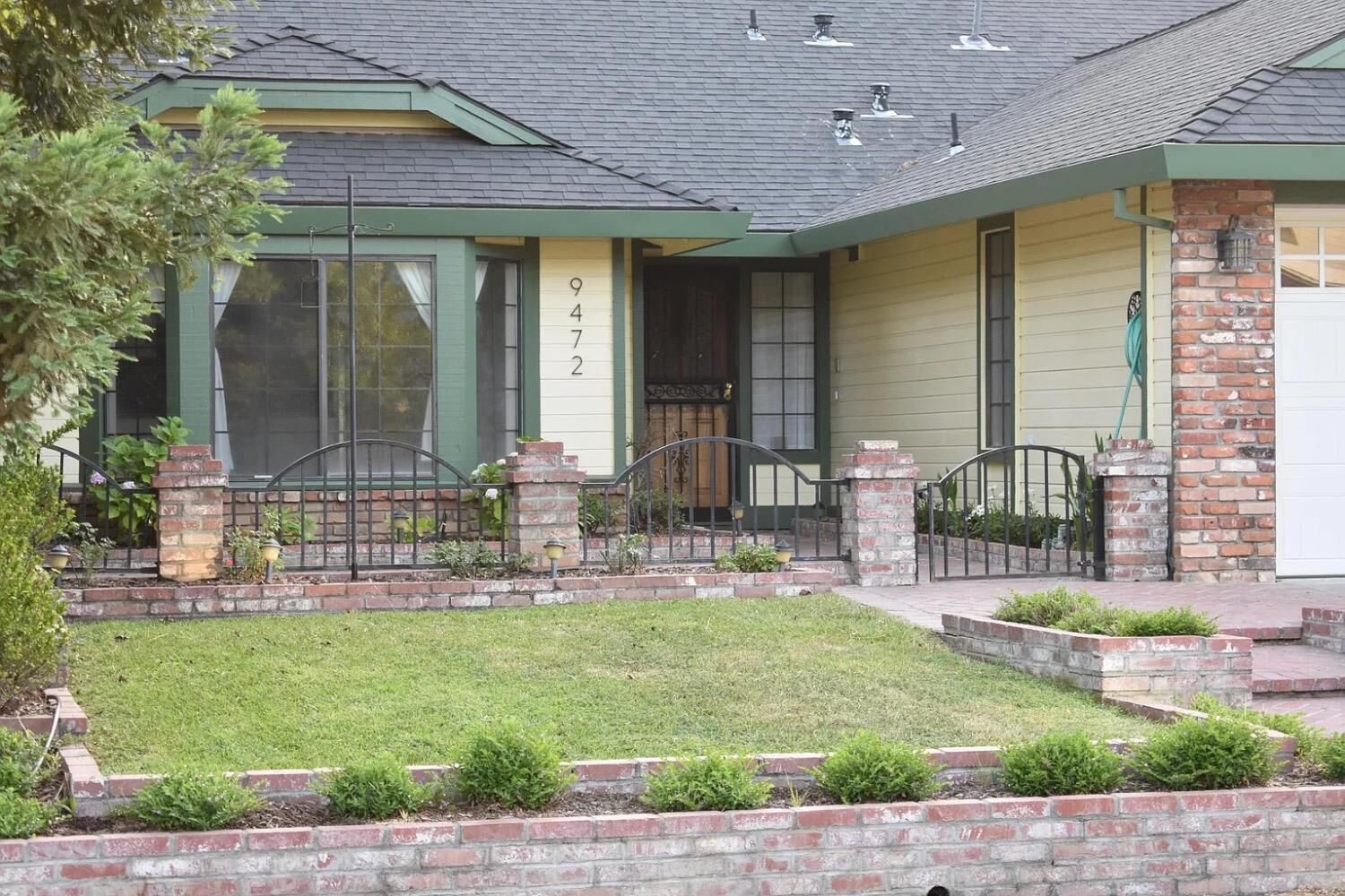 Property Photo:  9472 Fairlight Court  CA 95758 