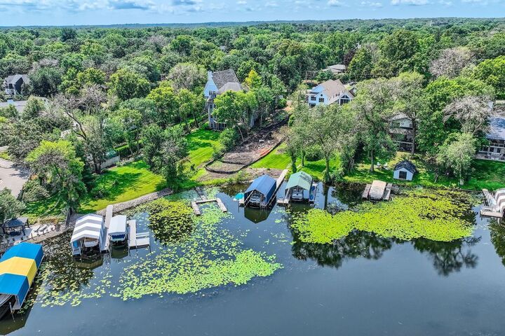 Property Photo: 3061 Lake Shore Boulevard MN 55391