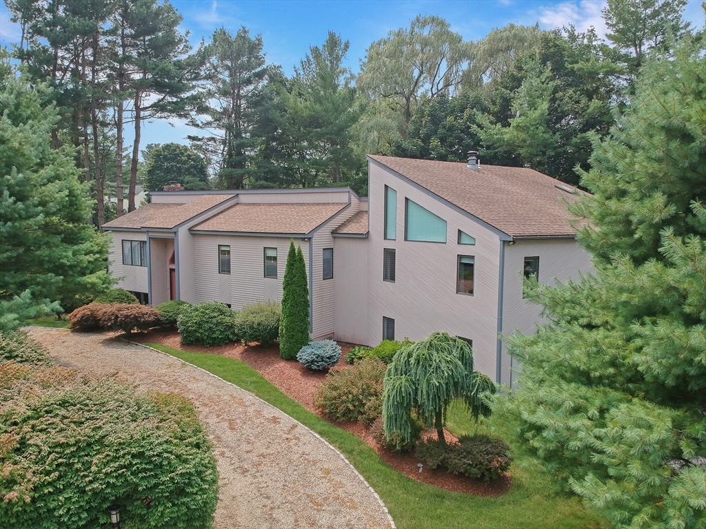 Property Photo:  7 Bateson Drive  MA 01810 