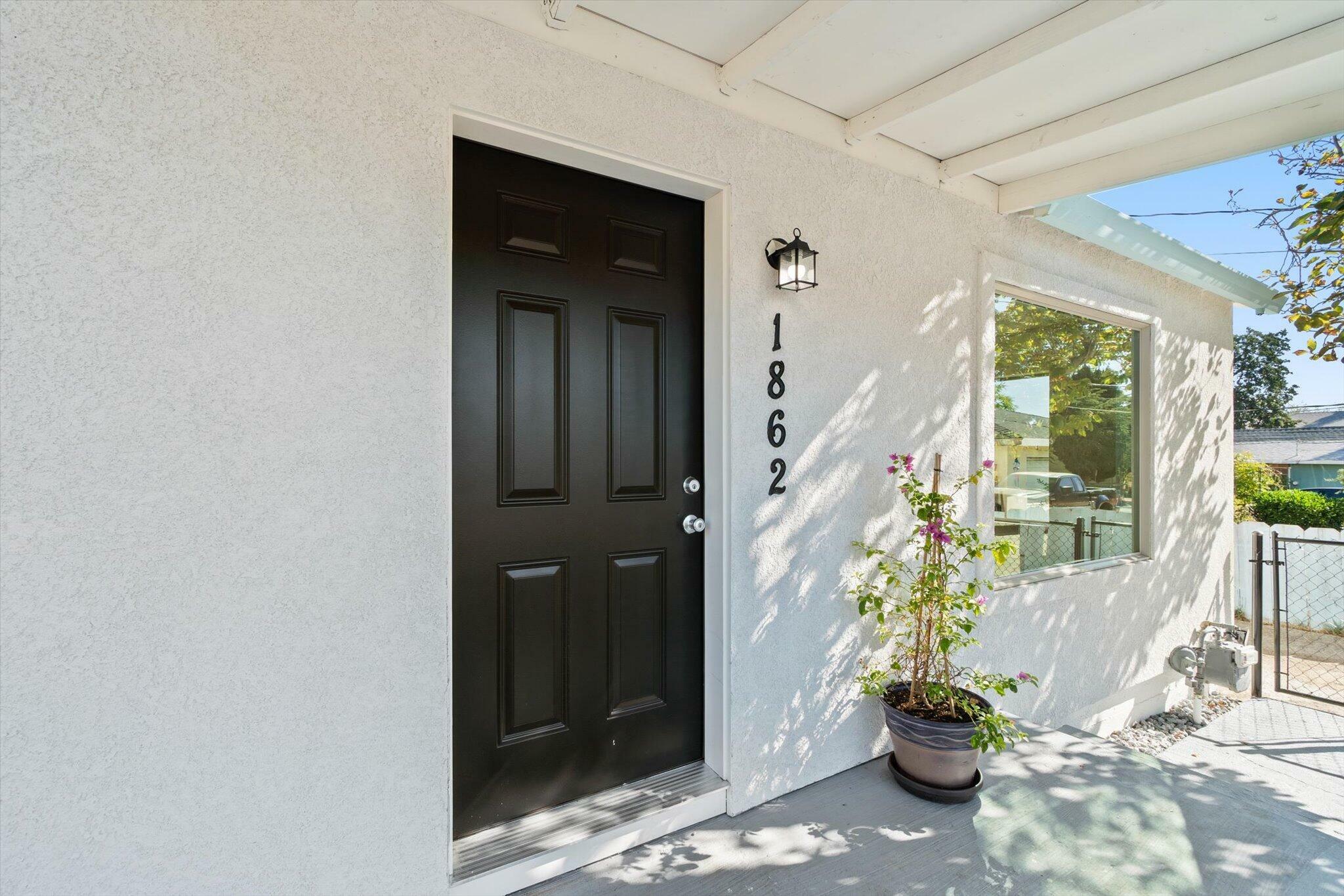 Property Photo:  1862 Eugenia Avenue  CA 96001 