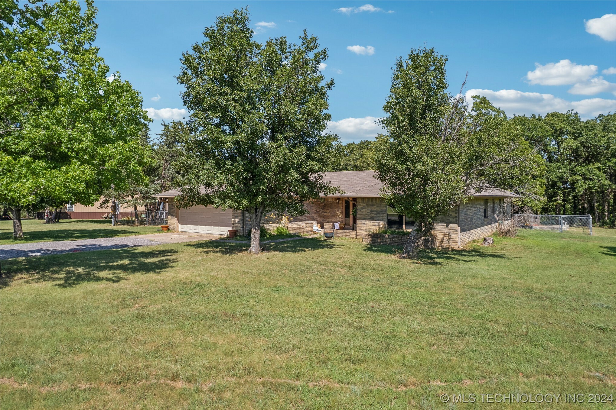 Property Photo:  3609 E Scenic Drive  OK 74023 