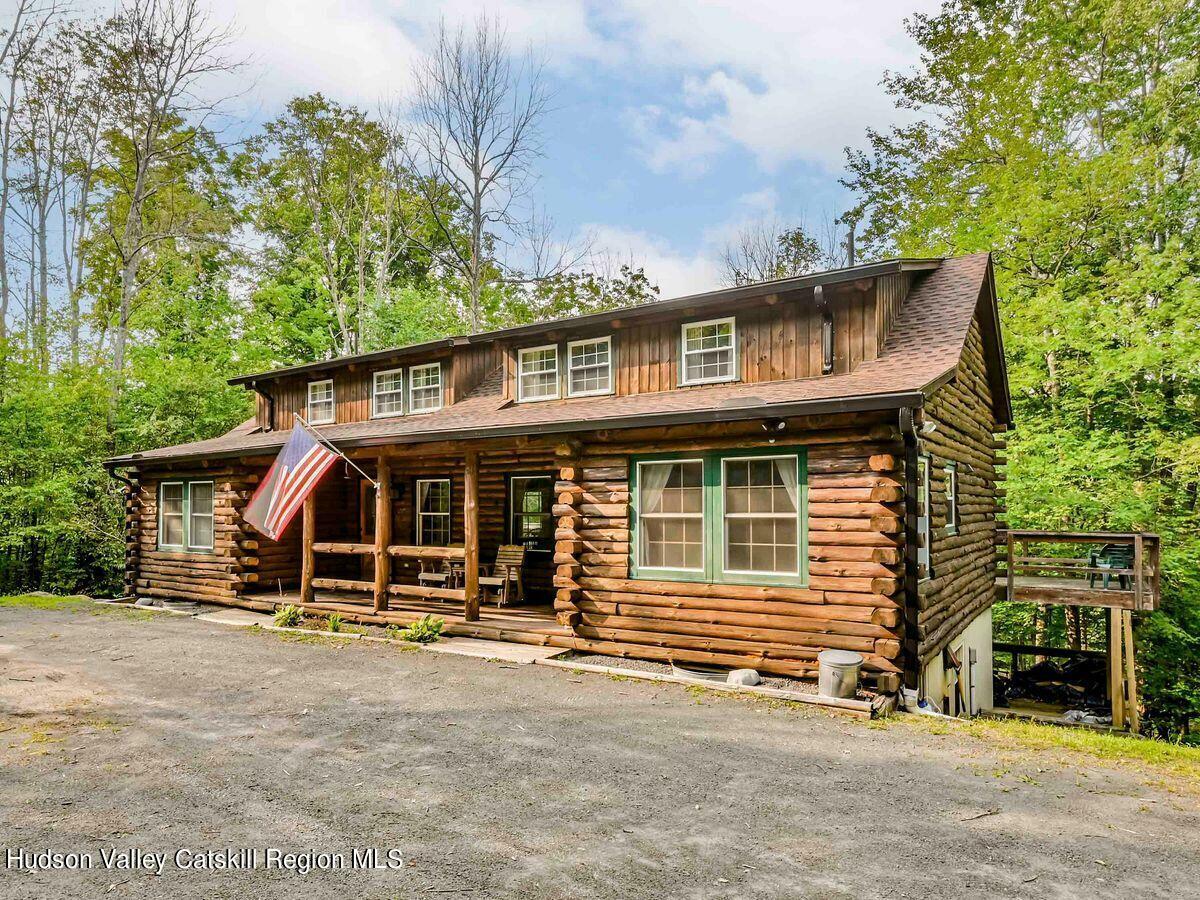 Property Photo:  104 Hunter  NY 12442 