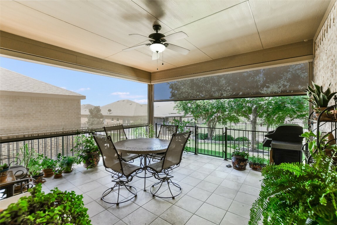 Property Photo:  204 Harvey Point Lane  TX 78633 