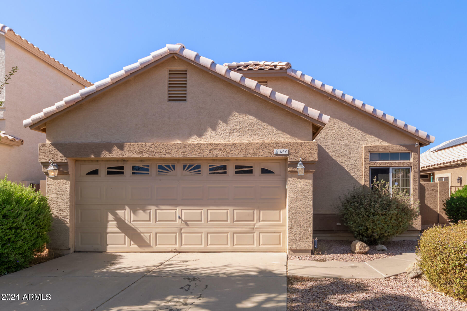 668 S Catalina Street  Gilbert AZ 85233 photo