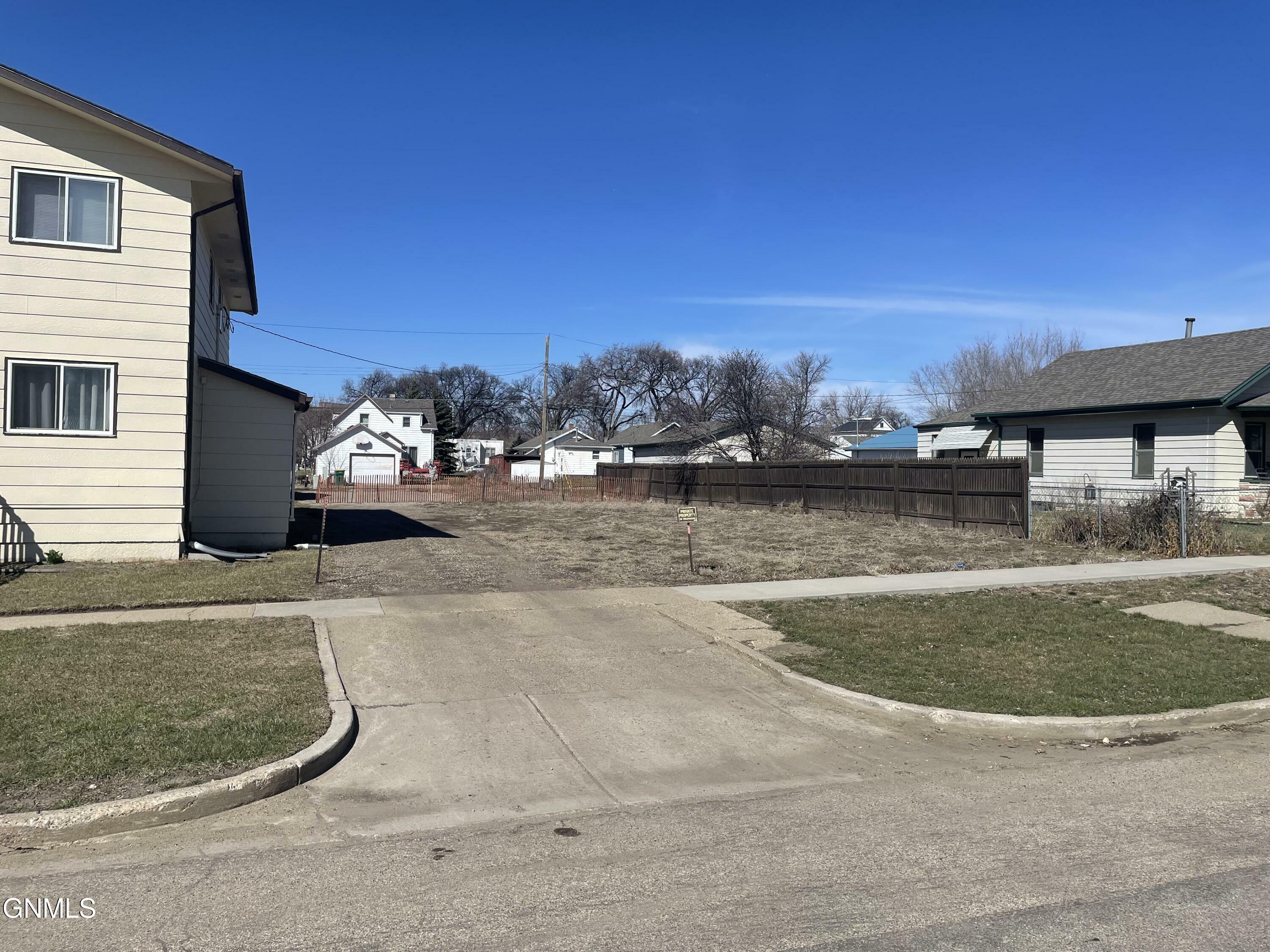 Property Photo:  308 N 13th Street  ND 58501 