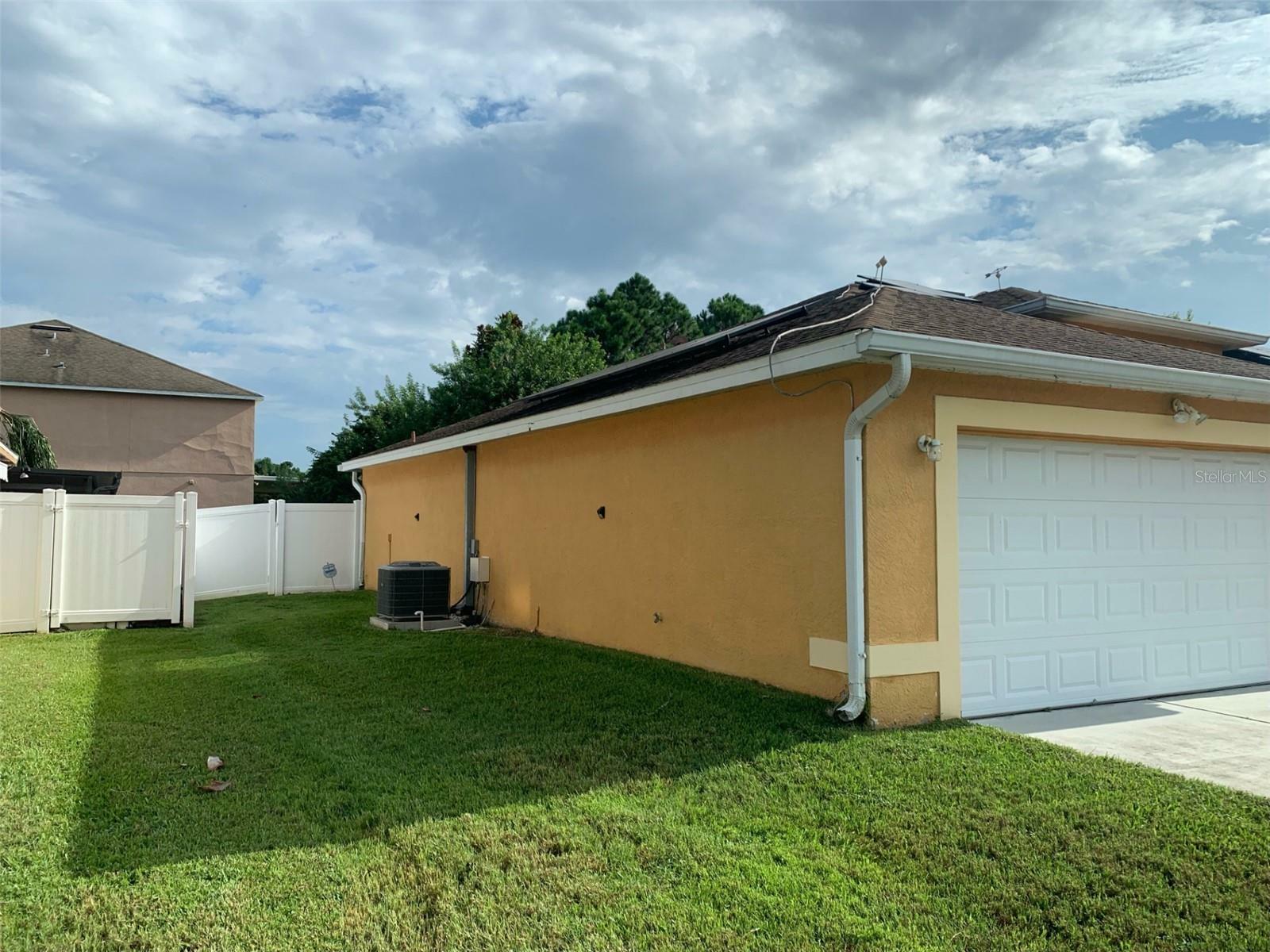 Property Photo:  2853 Middleton Circle  FL 34743 