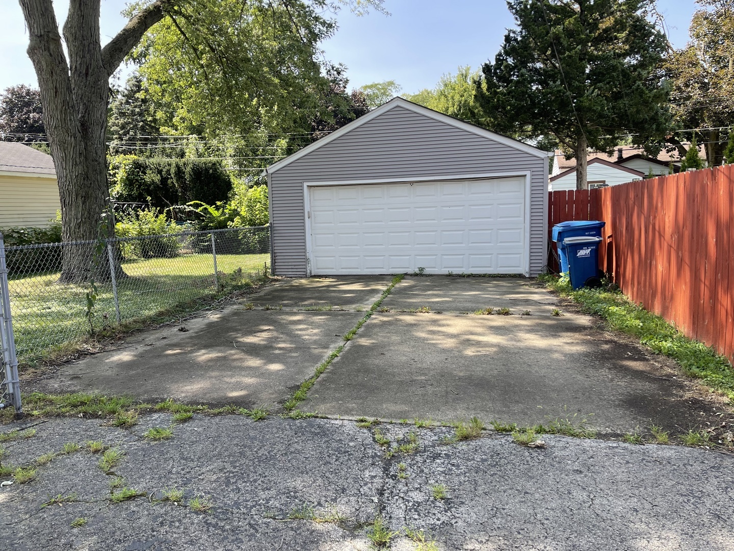 Property Photo:  214 N Berteau Avenue  IL 60103 