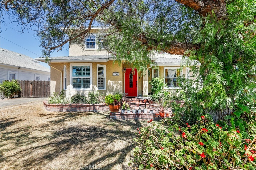 Property Photo:  1711 E Santa Ana Street  CA 92805 